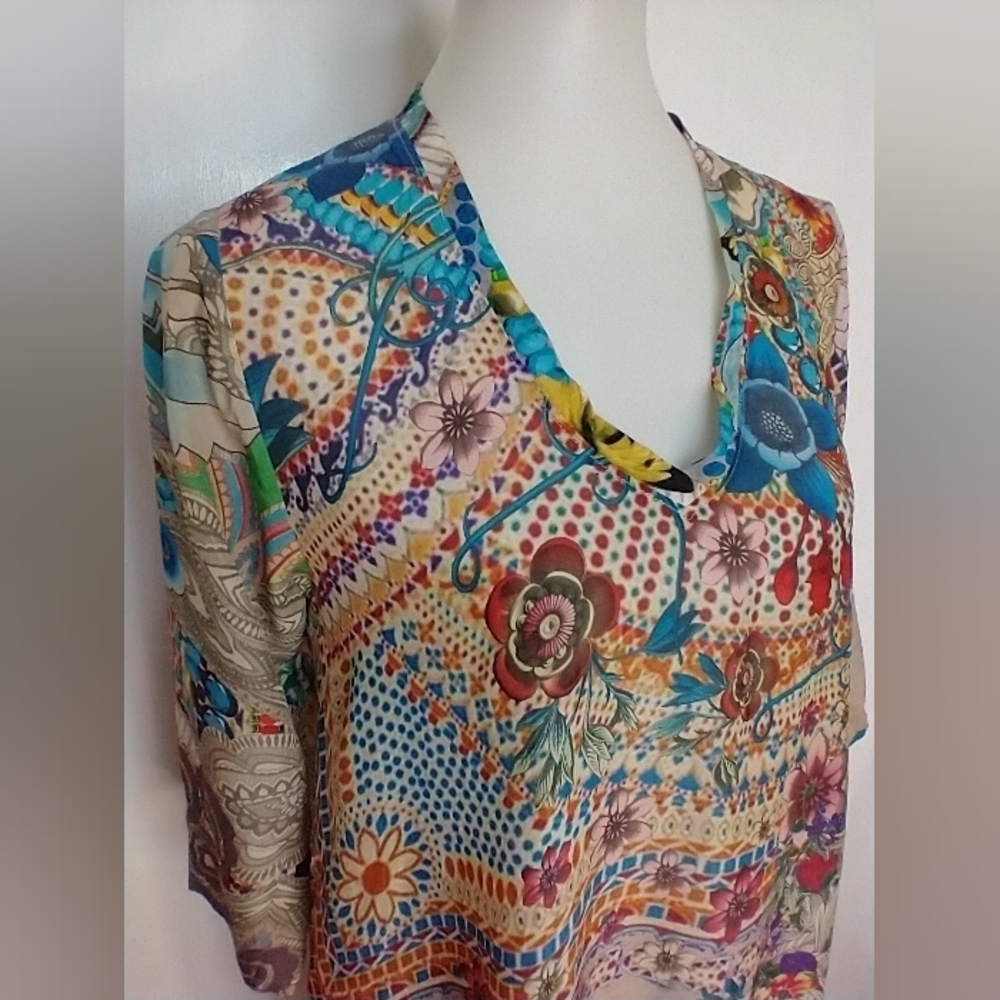 JOHNNY WAS FLORAL RAYON BLOUSE - Picture 10 of 10